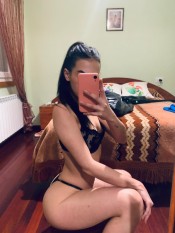 EN EL SOBRADILLO GUAPA CHICA POR AHORA SALIDAS